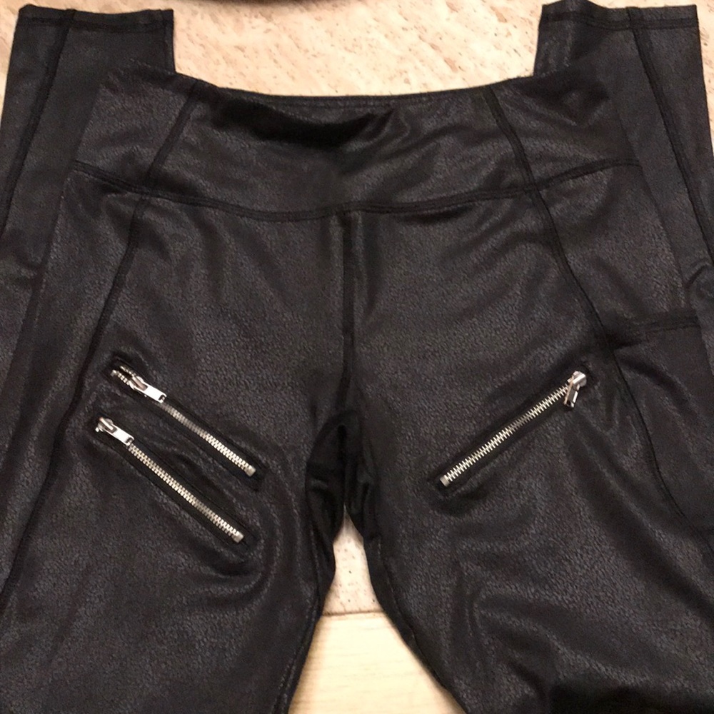 Leather looking leggings